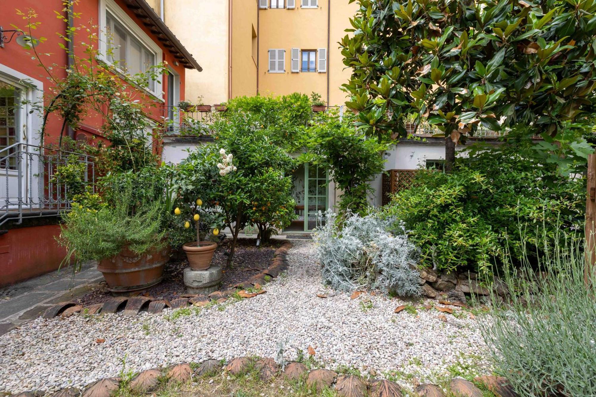 Secret Garden Firenze B&B エクステリア 写真